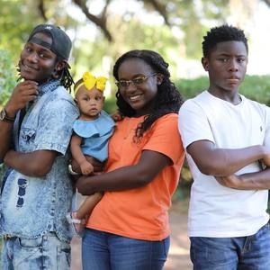 Meet your Posher, Elaina